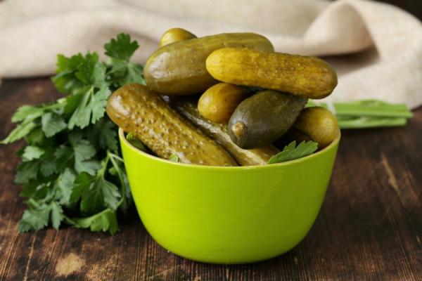 موزعون المباشرون الخيار المخلل الصغير